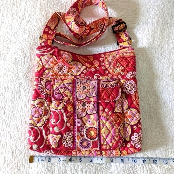 VERA Bradley Crossbody Hipster in Raspberry Fizz NWOT - Picture 5 of 8